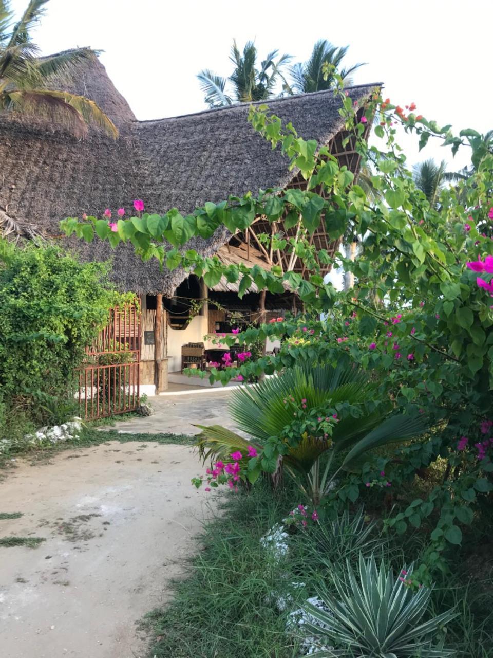 Travellers Inn Resort Malindi Kijiwetanga Exterior photo